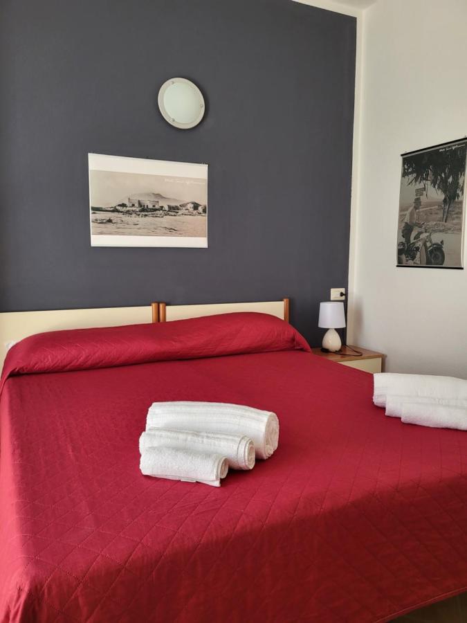 White Sand Affittacamere La Caletta Exterior photo